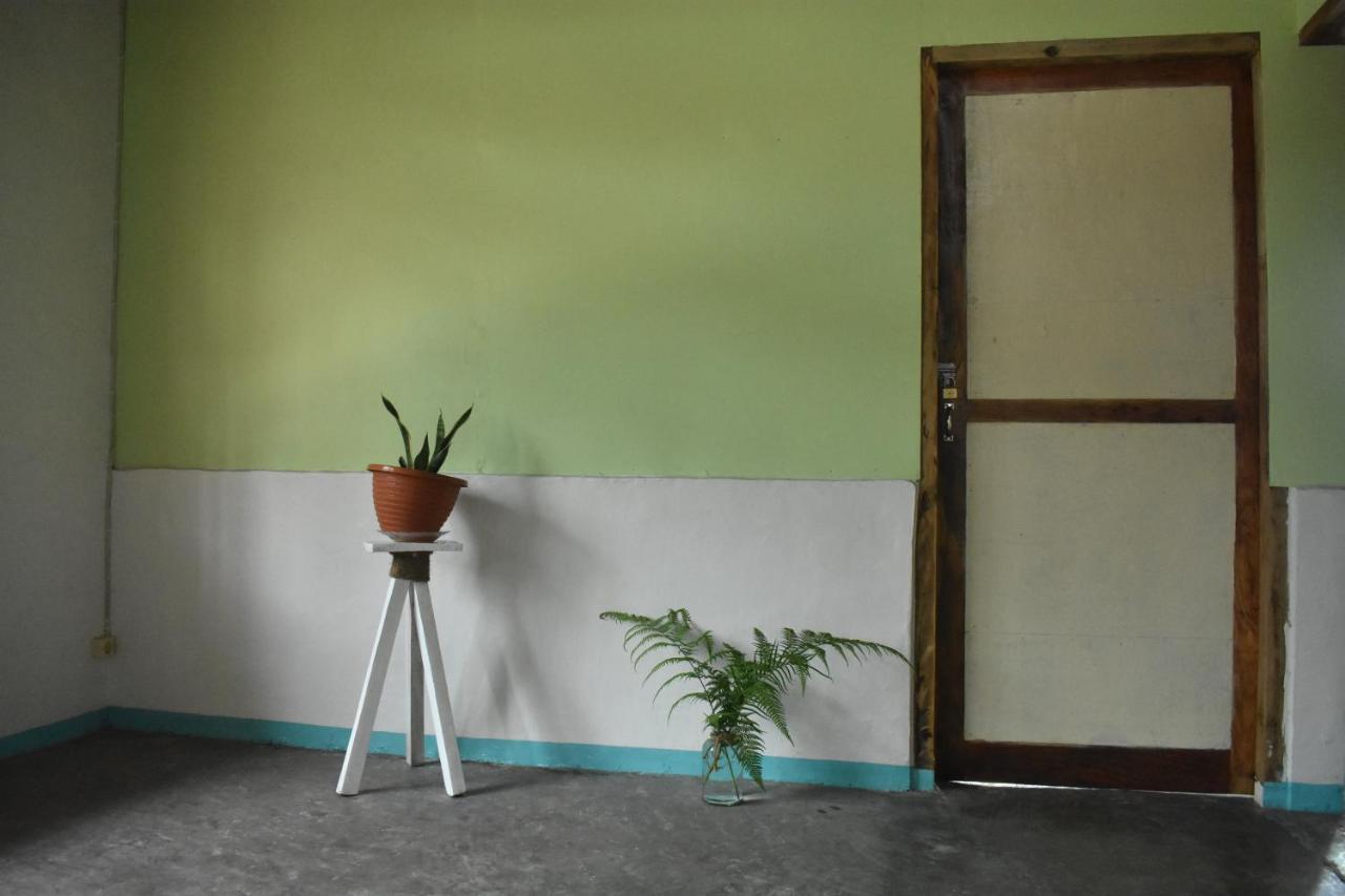Mama'S Homestay Ruteng Bagian luar foto
