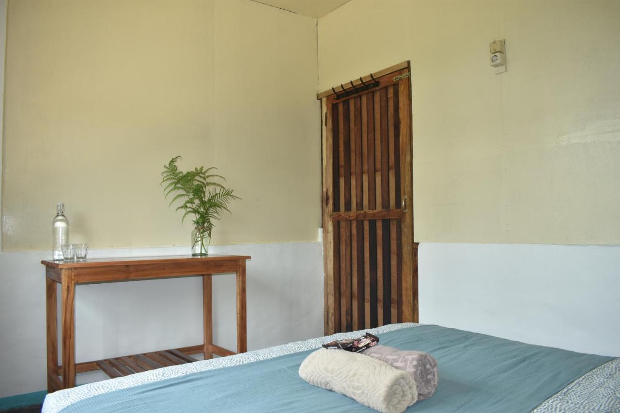 Mama'S Homestay Ruteng Bagian luar foto